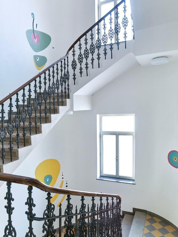 Apart-hotel Downtown Jugoslavska 4*